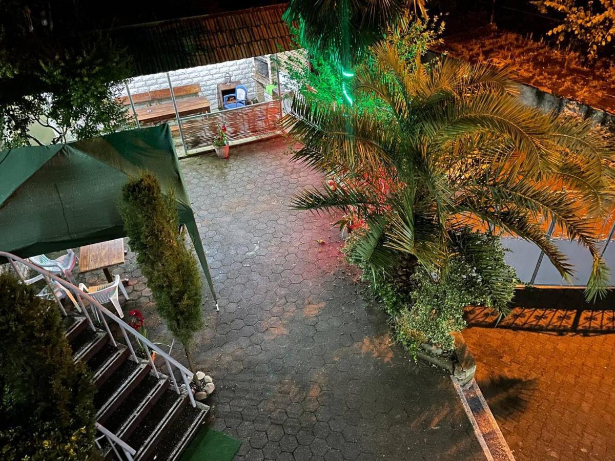 Guest House Nino Makhinjauri Exterior foto
