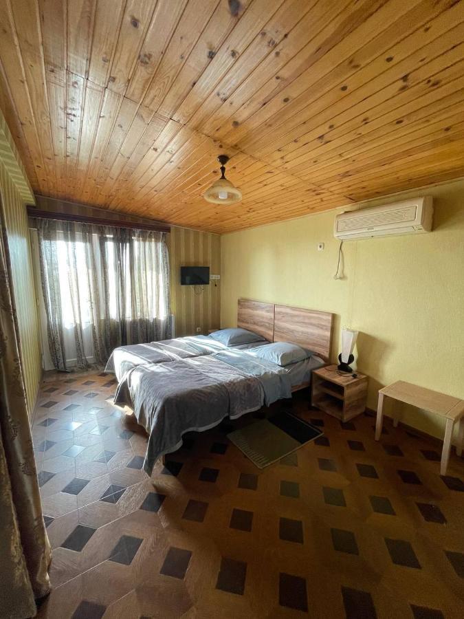 Guest House Nino Makhinjauri Exterior foto