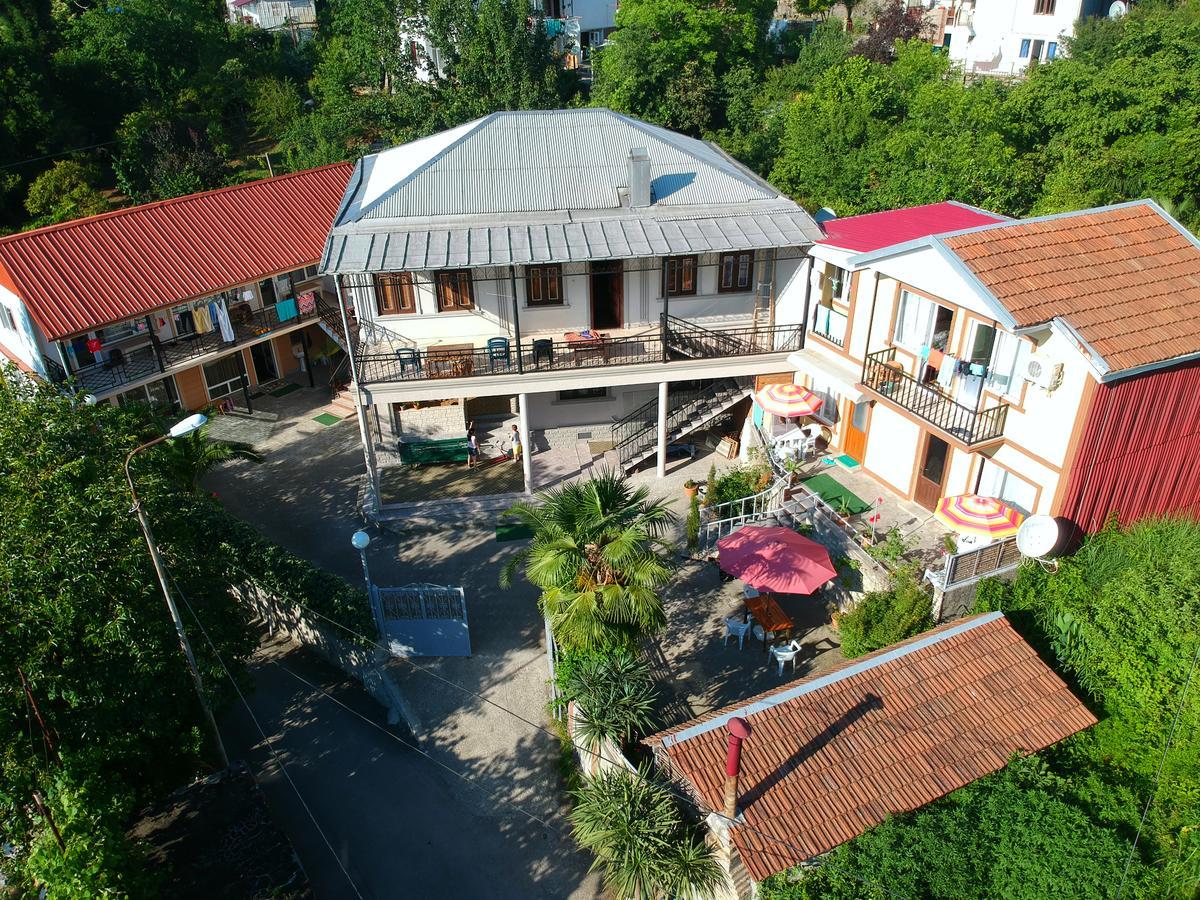 Guest House Nino Makhinjauri Exterior foto